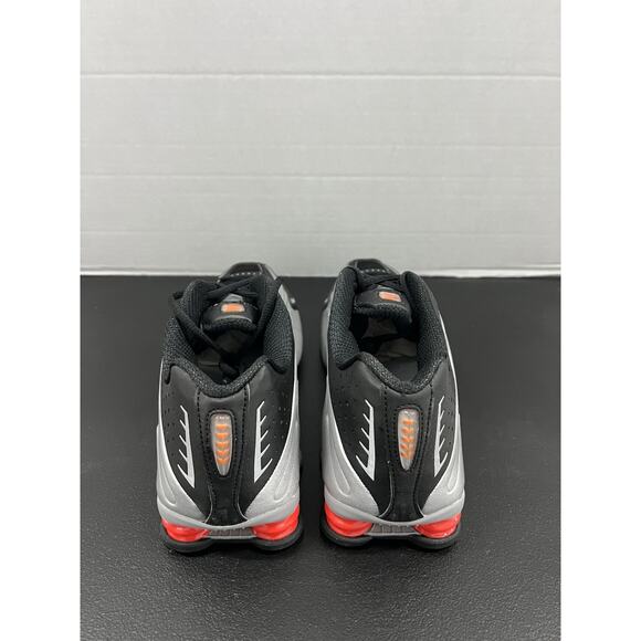 Nike Shox R4 Retro OG 2024 BV1111 008 Size 7.5 Men Size 9 Women Red Black Silver main image 6